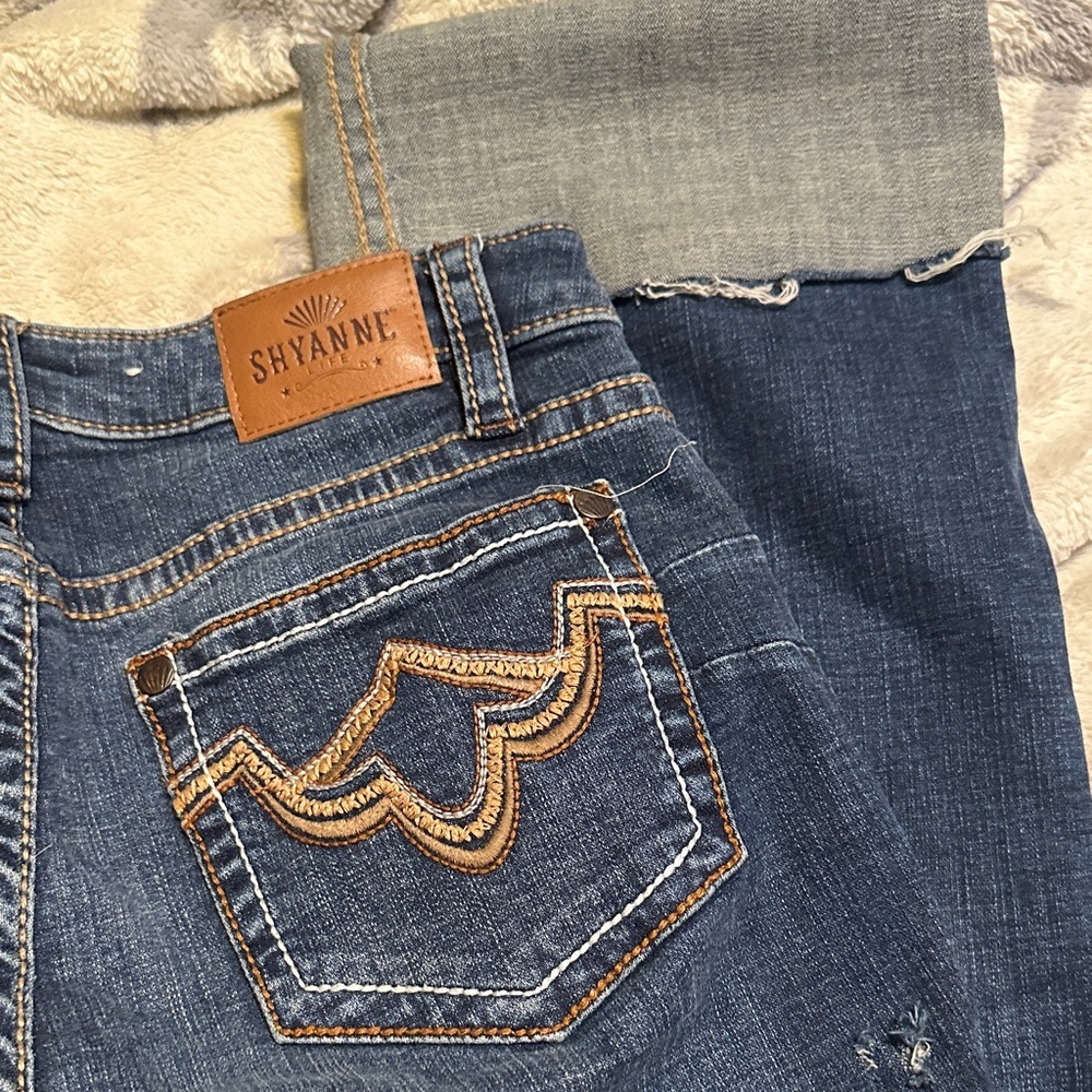 Shyanne Women's Ankle Crop Jeans in Dark Blue with Tan Stitching